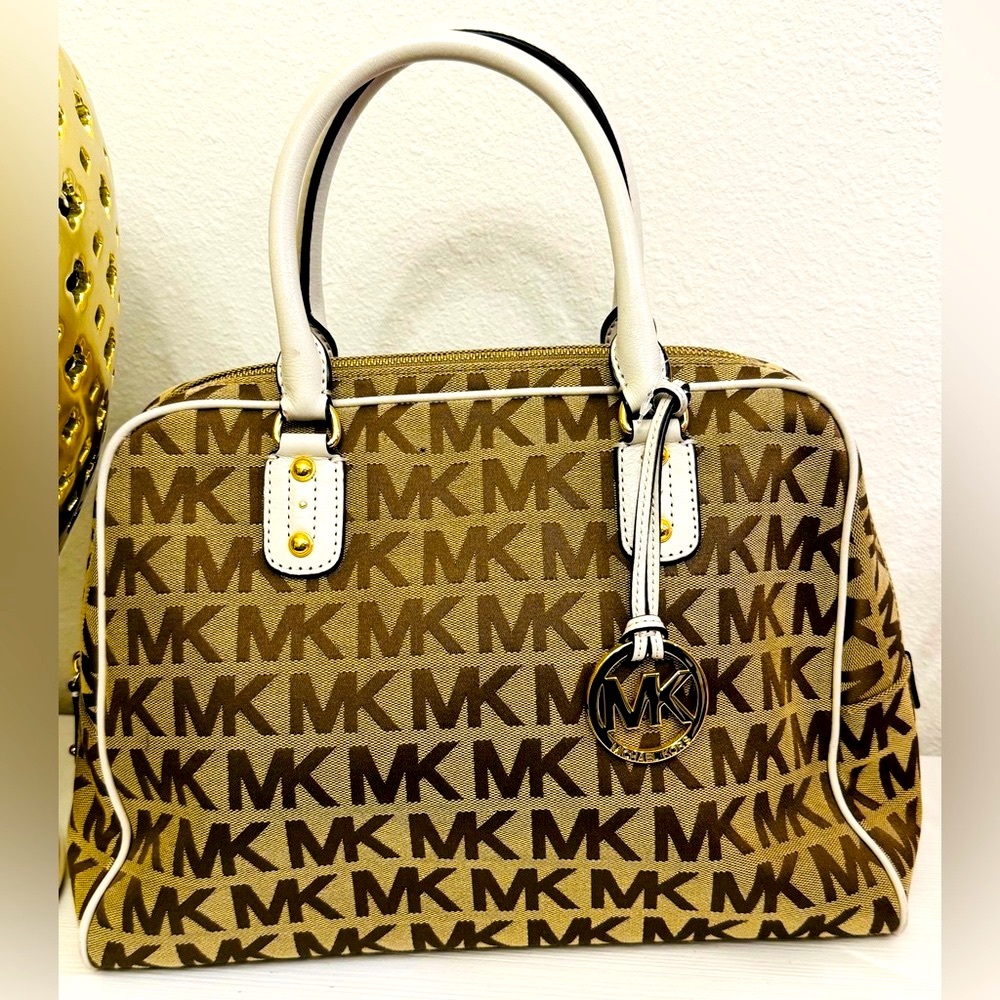 NEW Michael Kors Tan and White Logo Satchel
